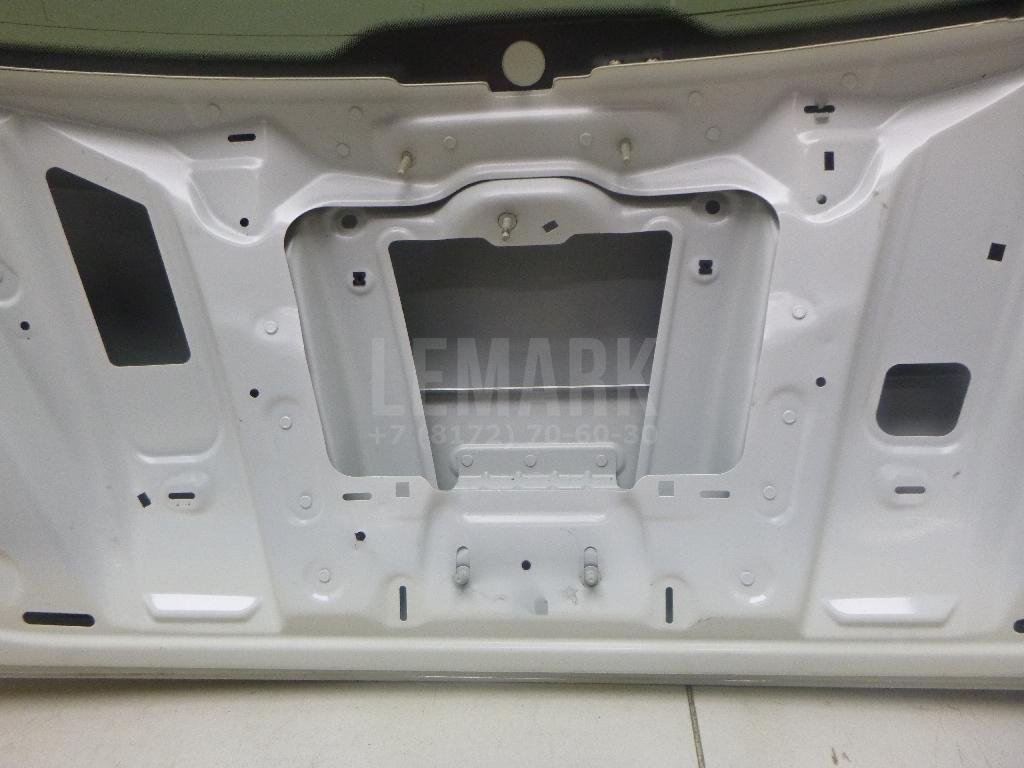 Дверь багажника со стеклом