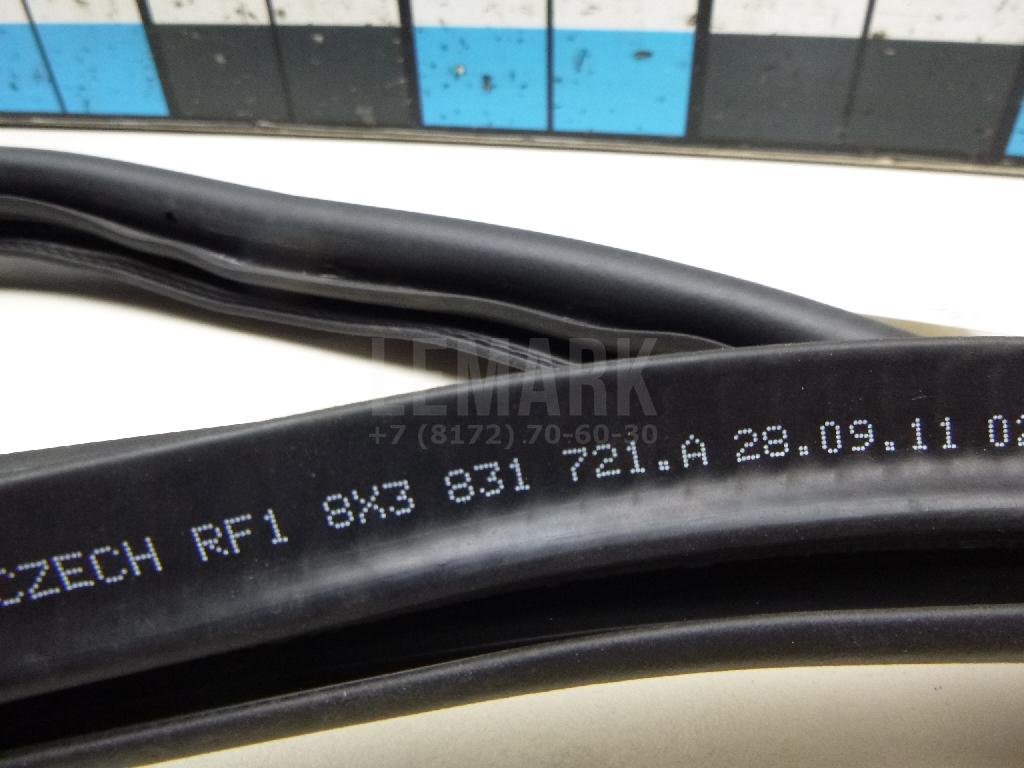 Уплотнитель двери для  Astra HD 8 2005-2011