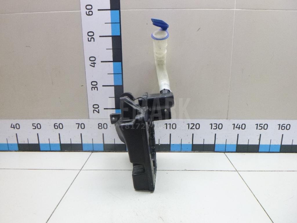 Бачок омывателя лобового стекла