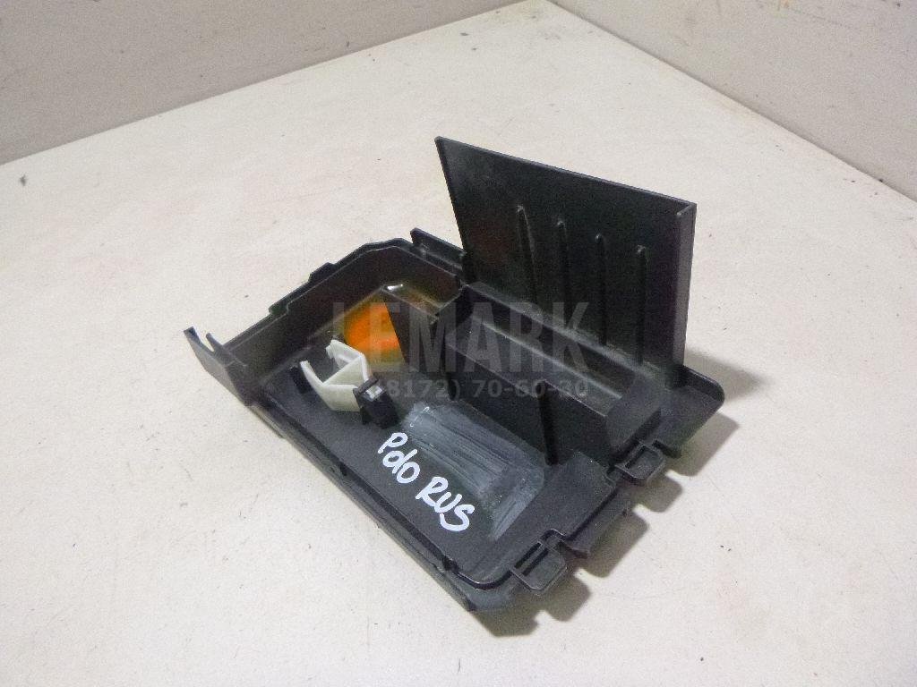 Крышка блока предохранителей