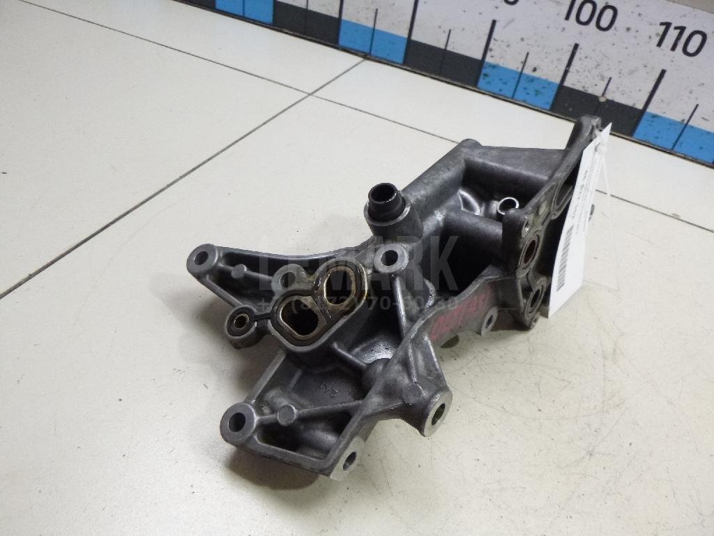 Кронштейн масляного фильтра