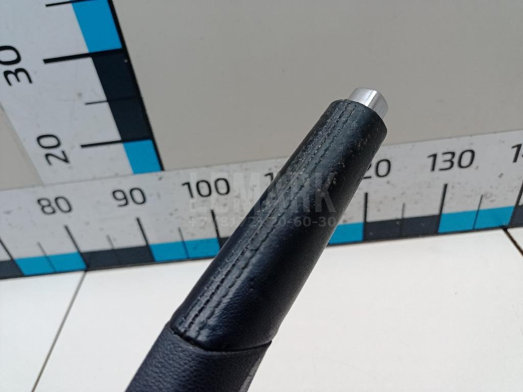 Рычаг стояночного тормоза