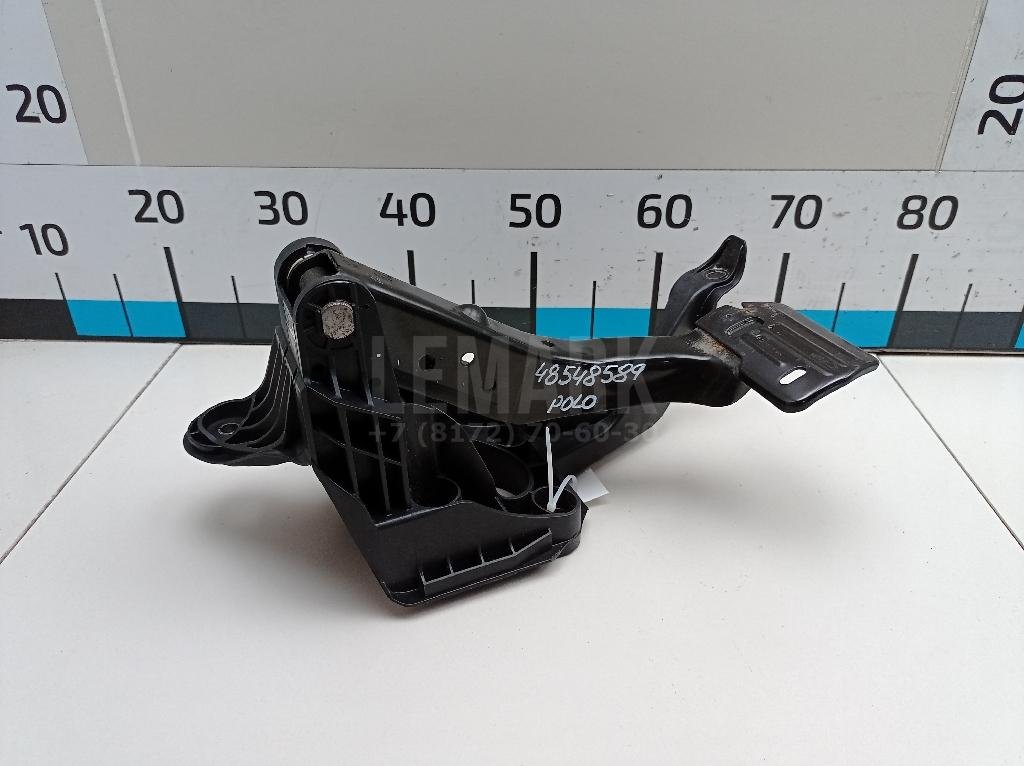 Педаль тормоза