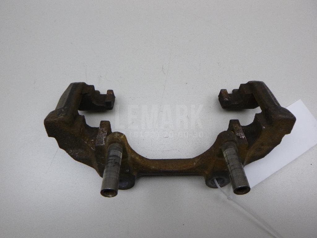 Скоба суппорта переднего