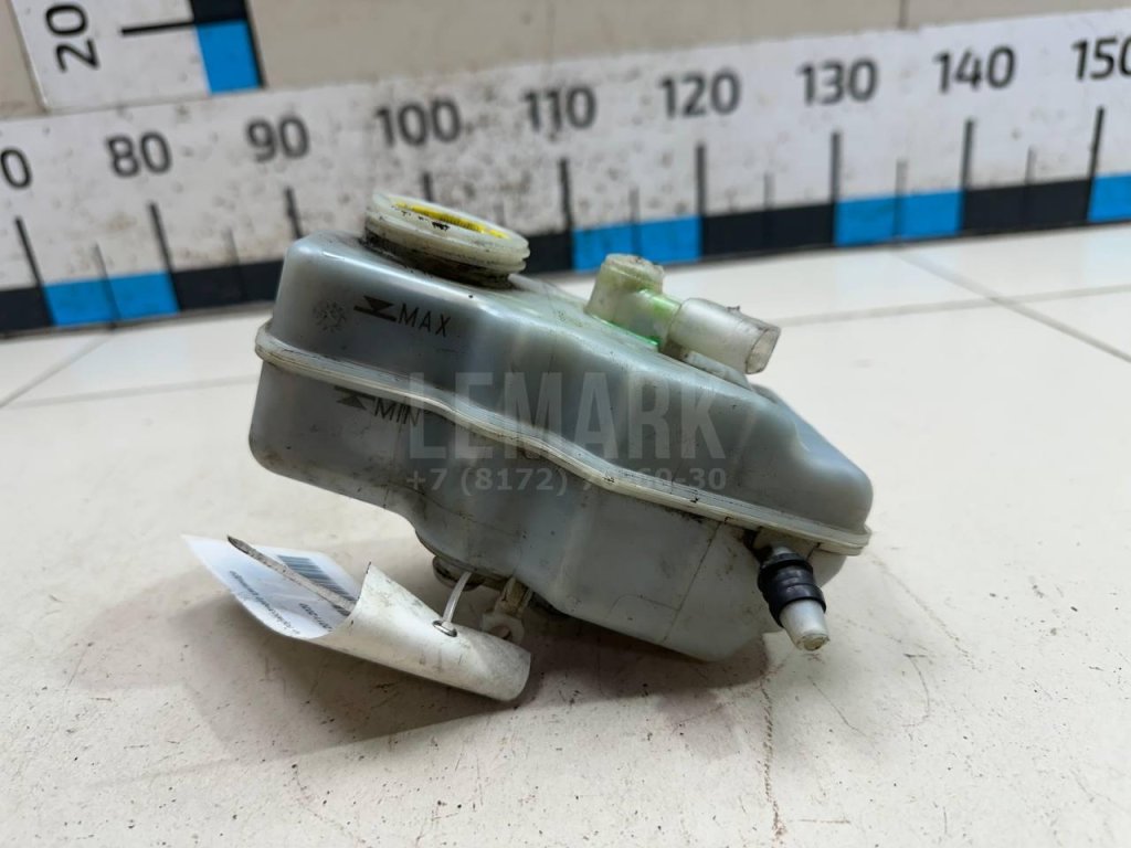 Бачок главного тормозного цилиндра