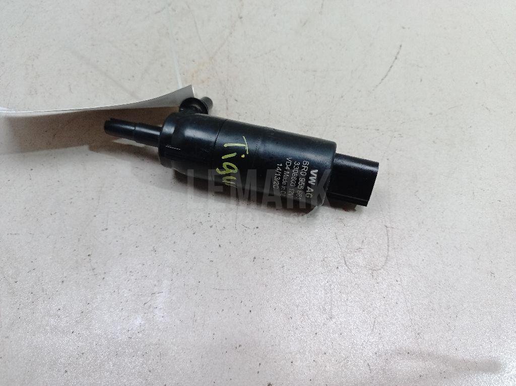 Насос омывателя фар