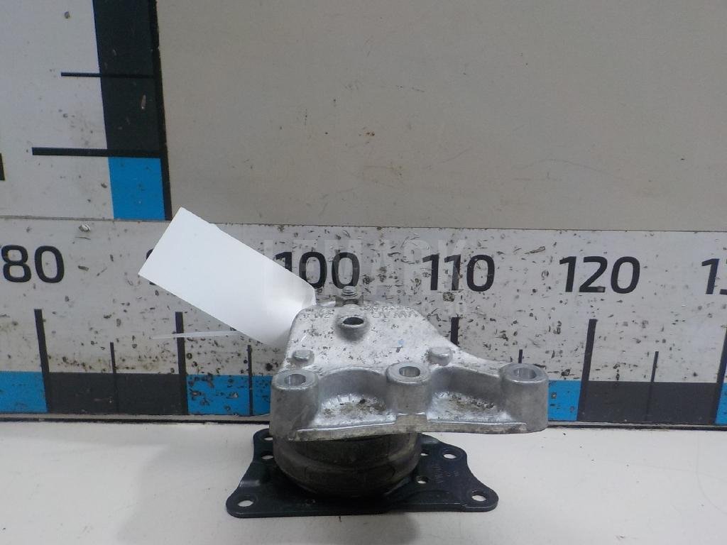 Опора двигателя правая