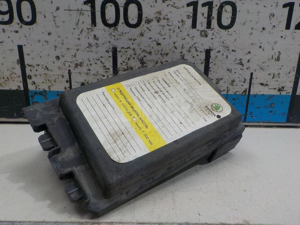 Крышка блока предохранителей