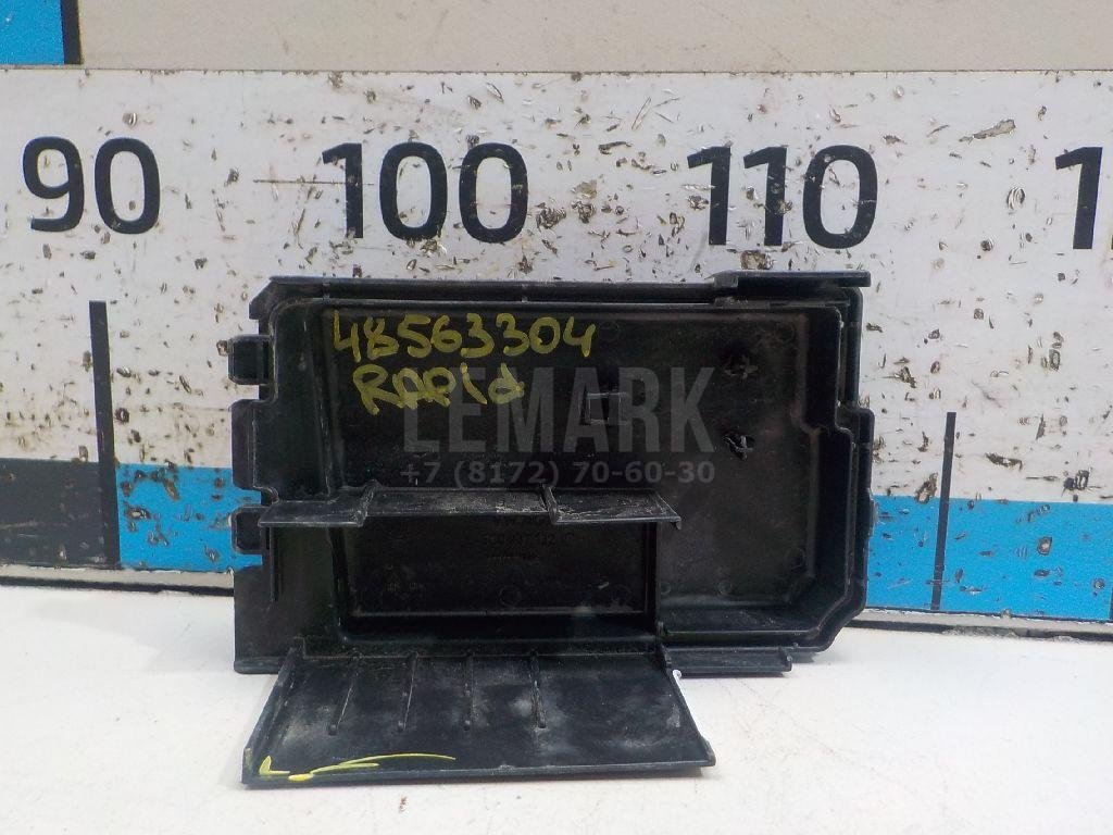 Крышка блока предохранителей