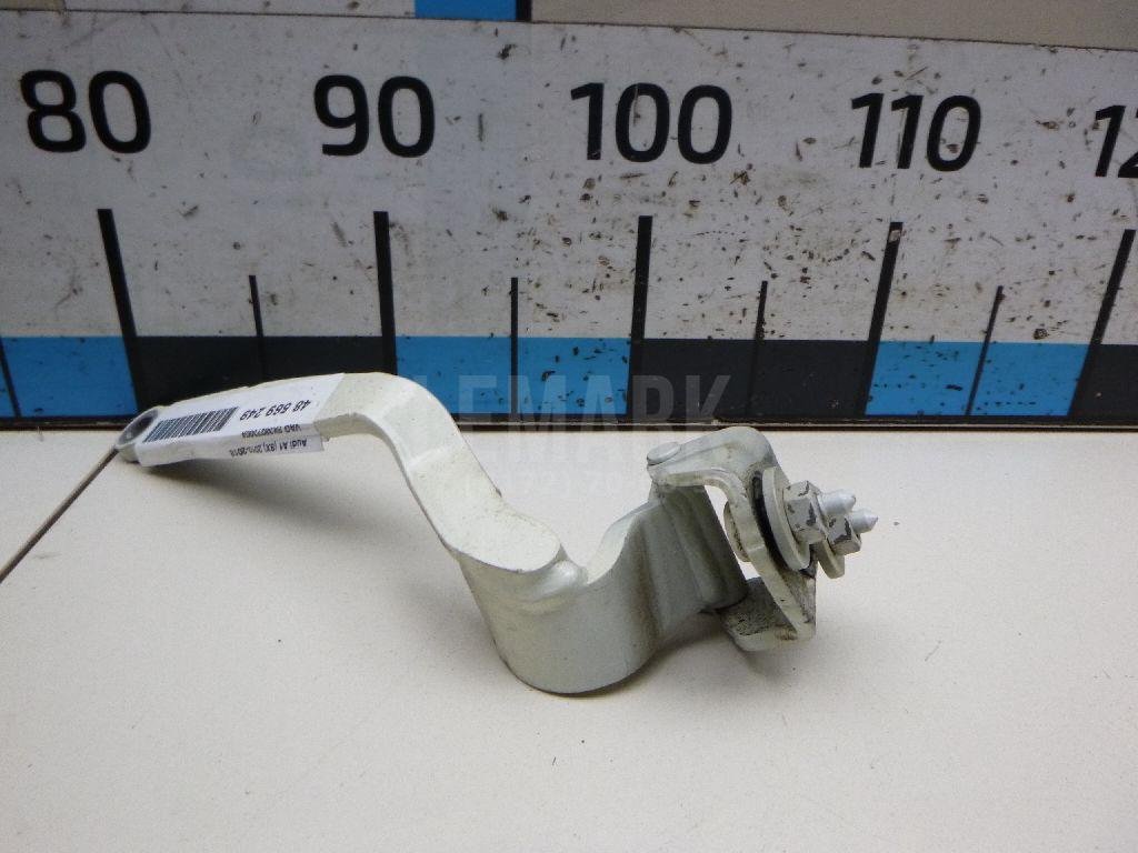 Петля двери багажника