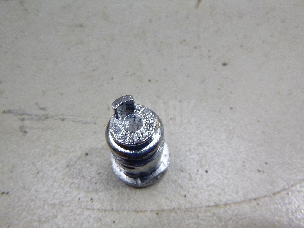 Вставка замка бардачка