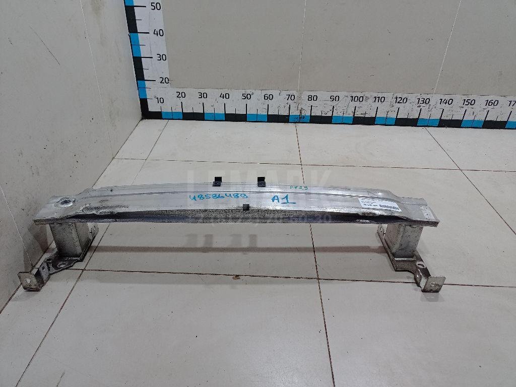 Усилитель переднего бампера