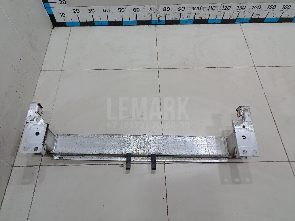 Усилитель переднего бампера