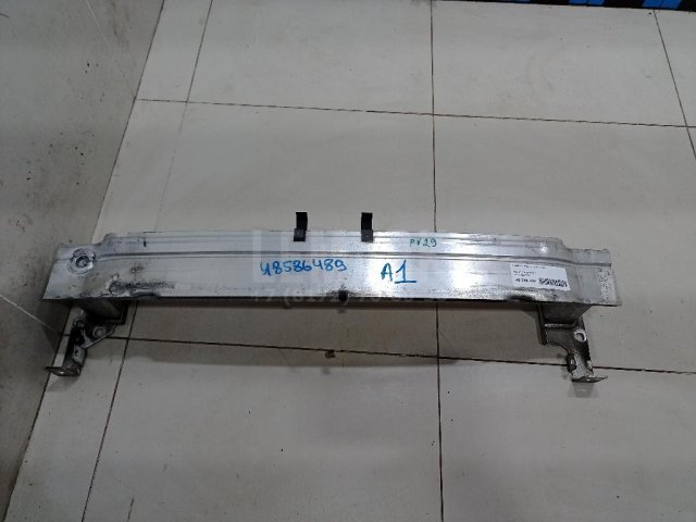 Усилитель переднего бампера