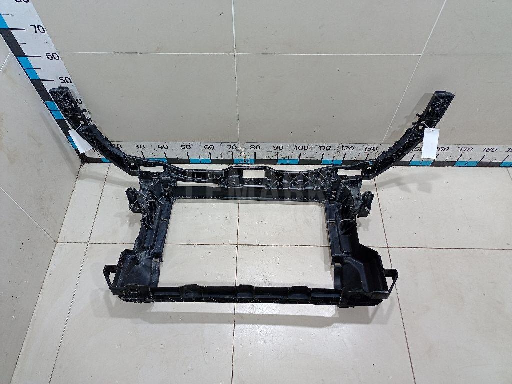 Панель передняя