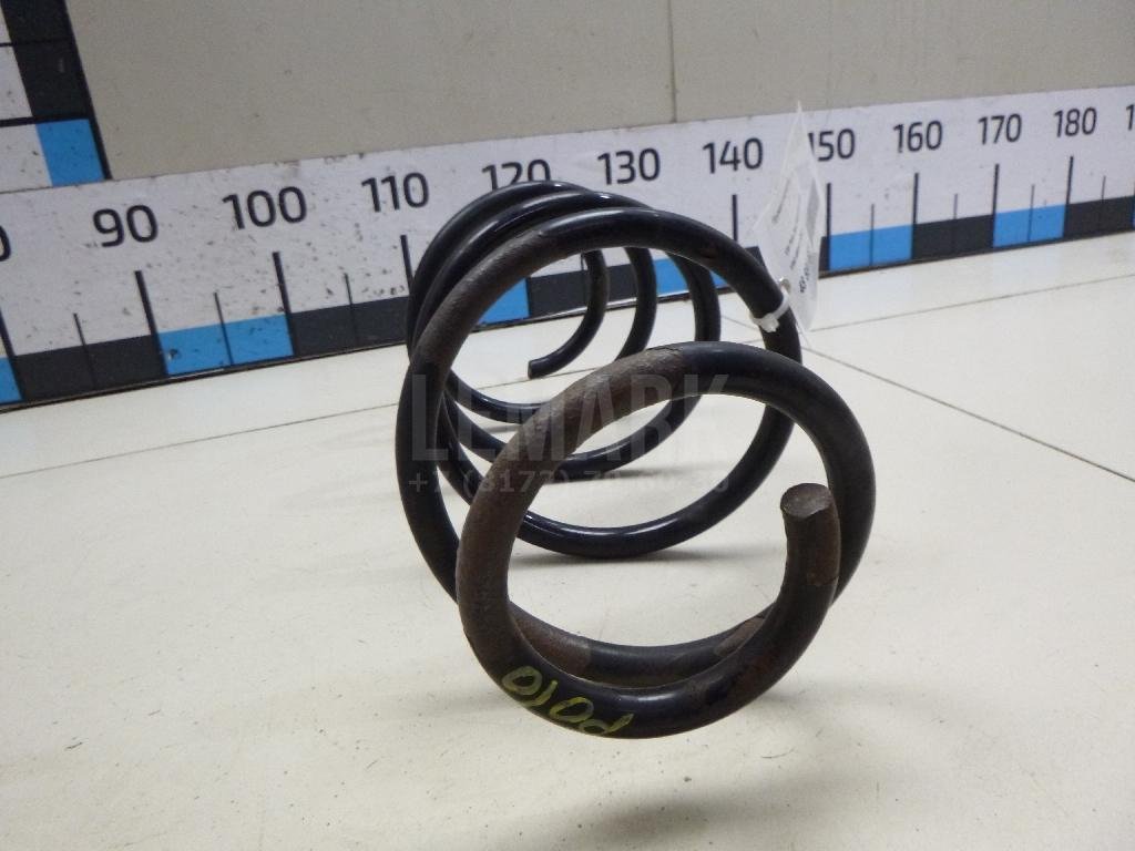 Пружина передняя