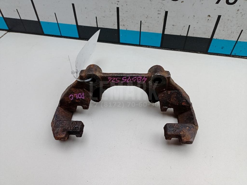 Скоба суппорта переднего