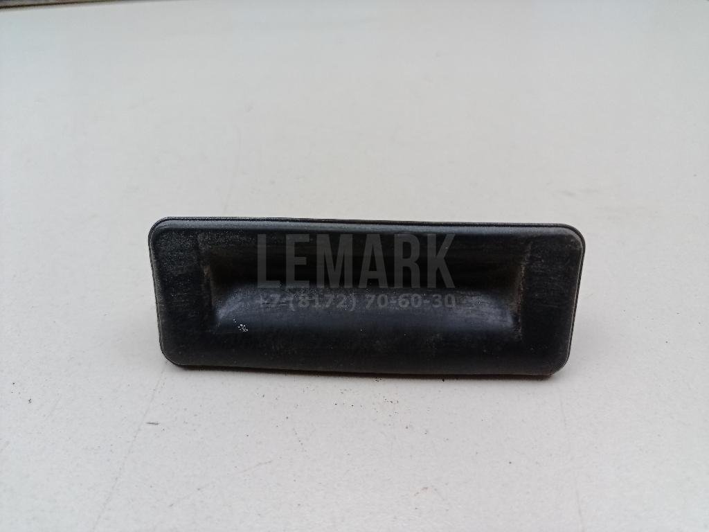 Кнопка открывания багажника