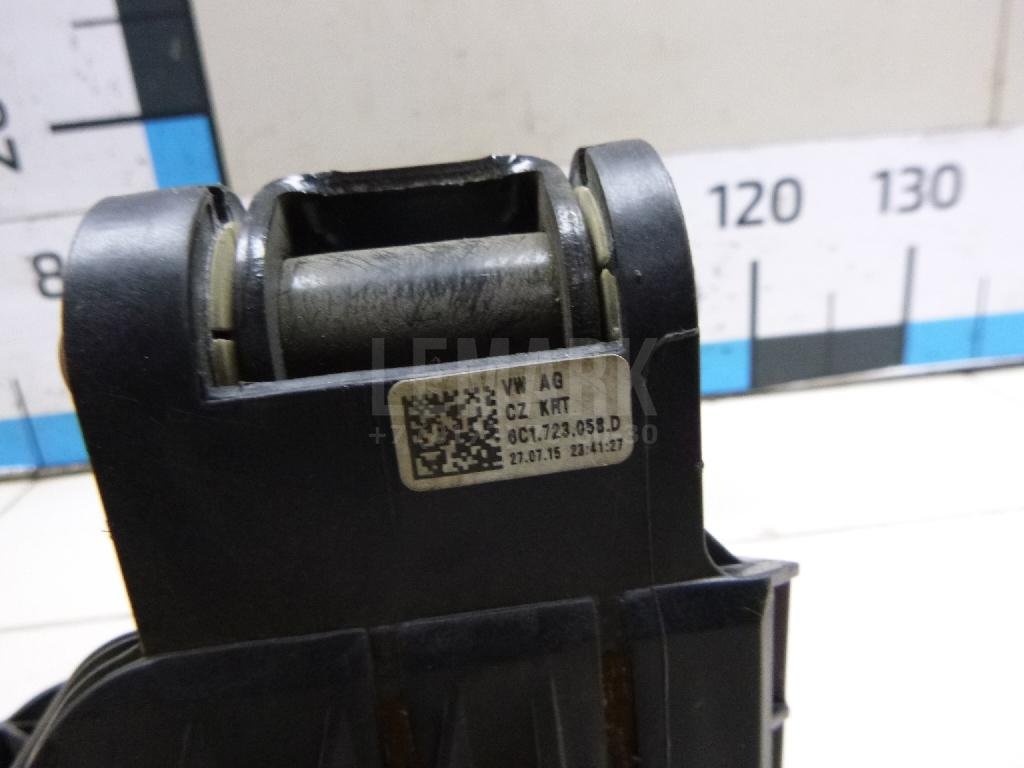 Педаль тормоза