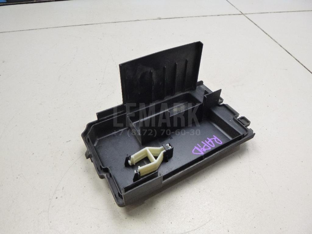 Крышка блока предохранителей