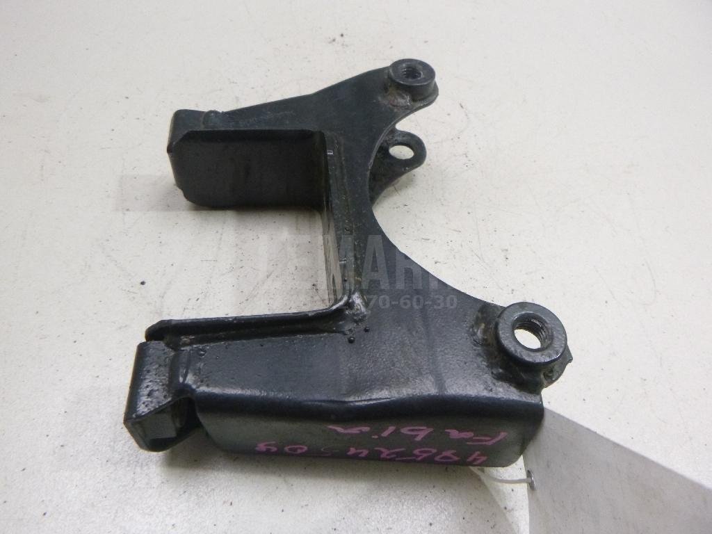 Кронштейн двигателя левый