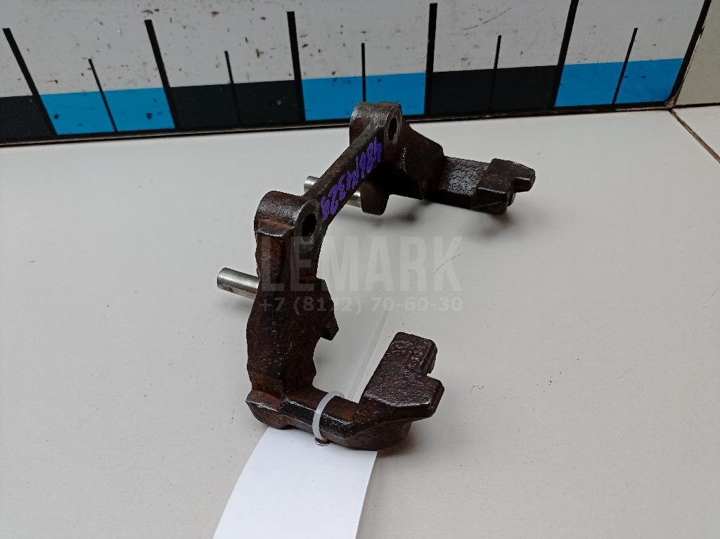 Скоба суппорта переднего