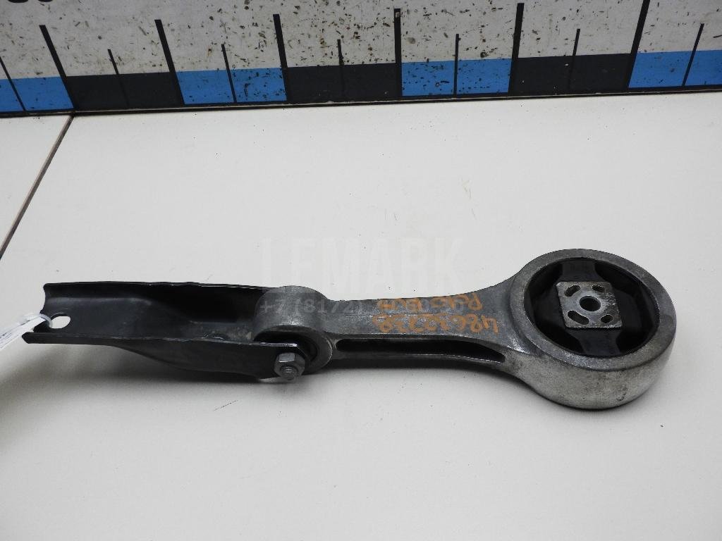 Опора двигателя задняя