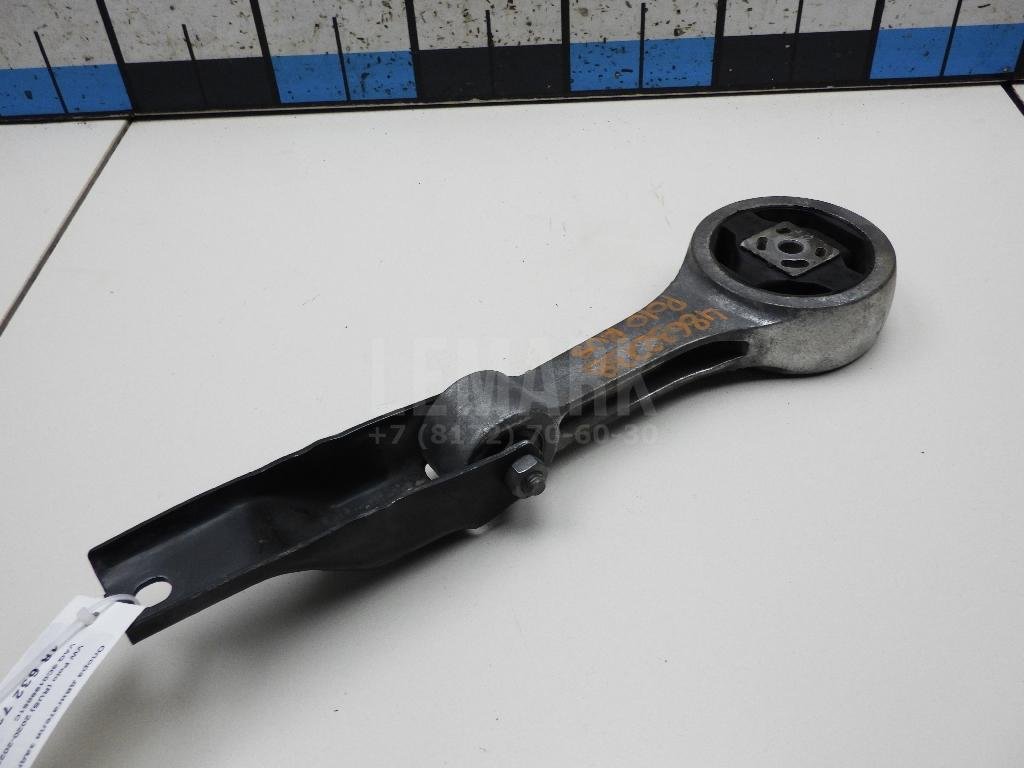 Опора двигателя задняя