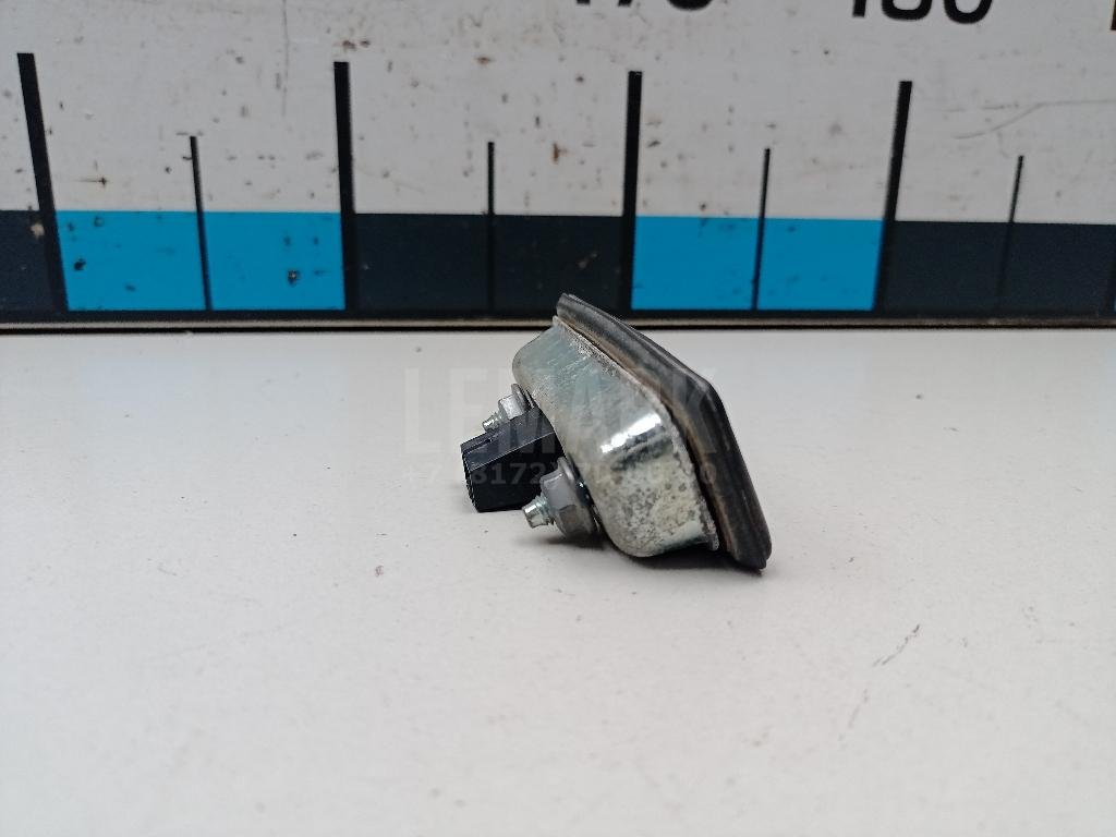 Кнопка открывания багажника