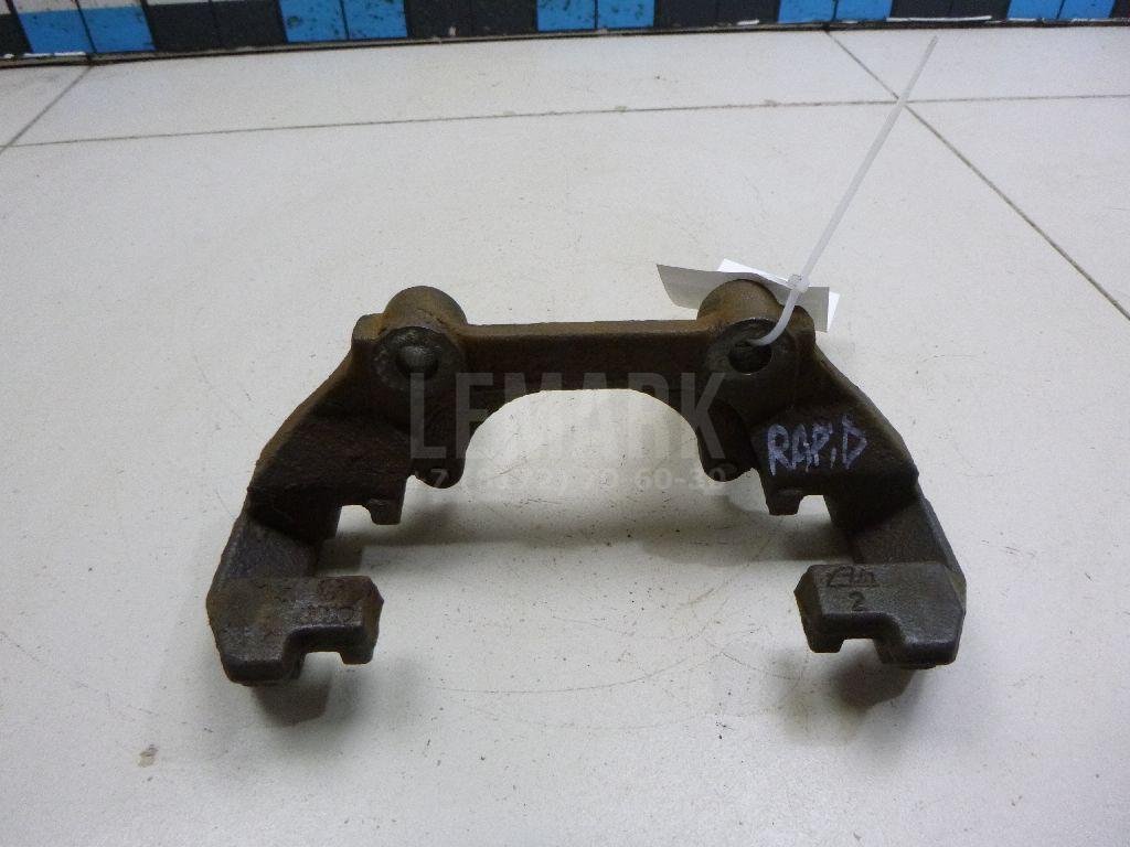 Скоба суппорта переднего