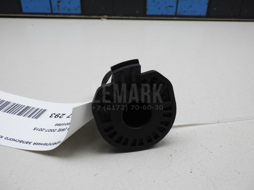 Болт крепления запасного колеса