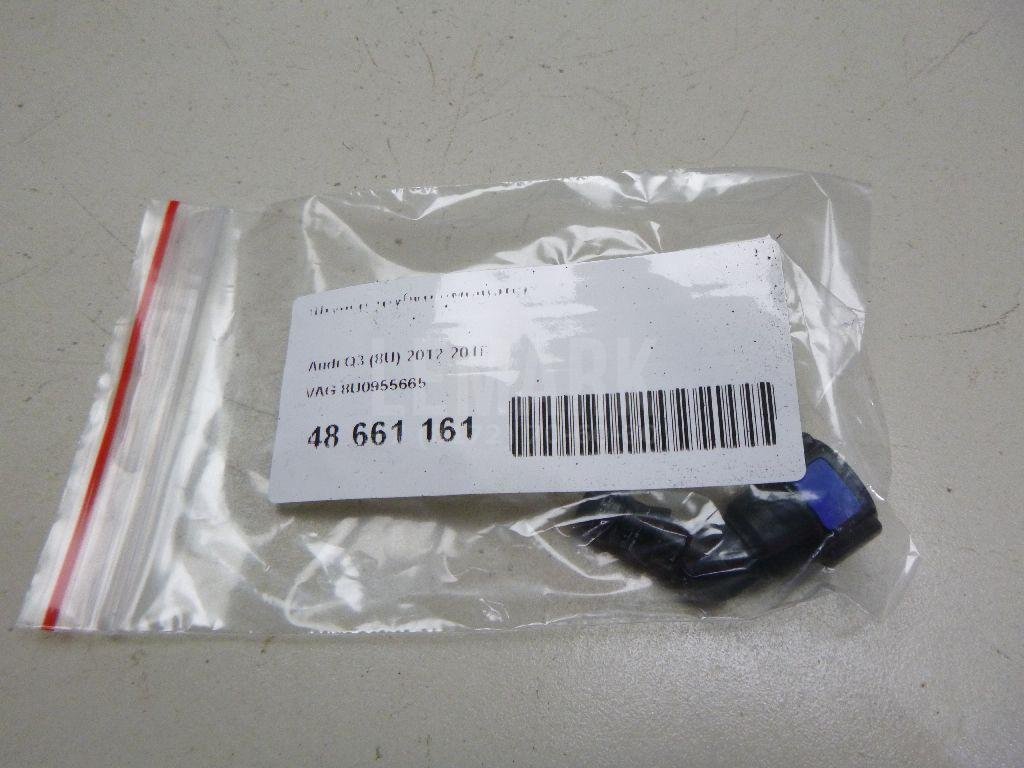 Штуцер трубки омывателя