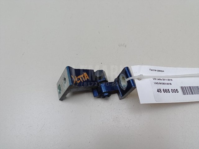 Петля двери