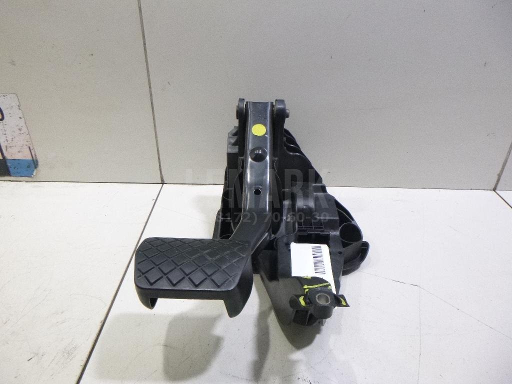 Педаль тормоза