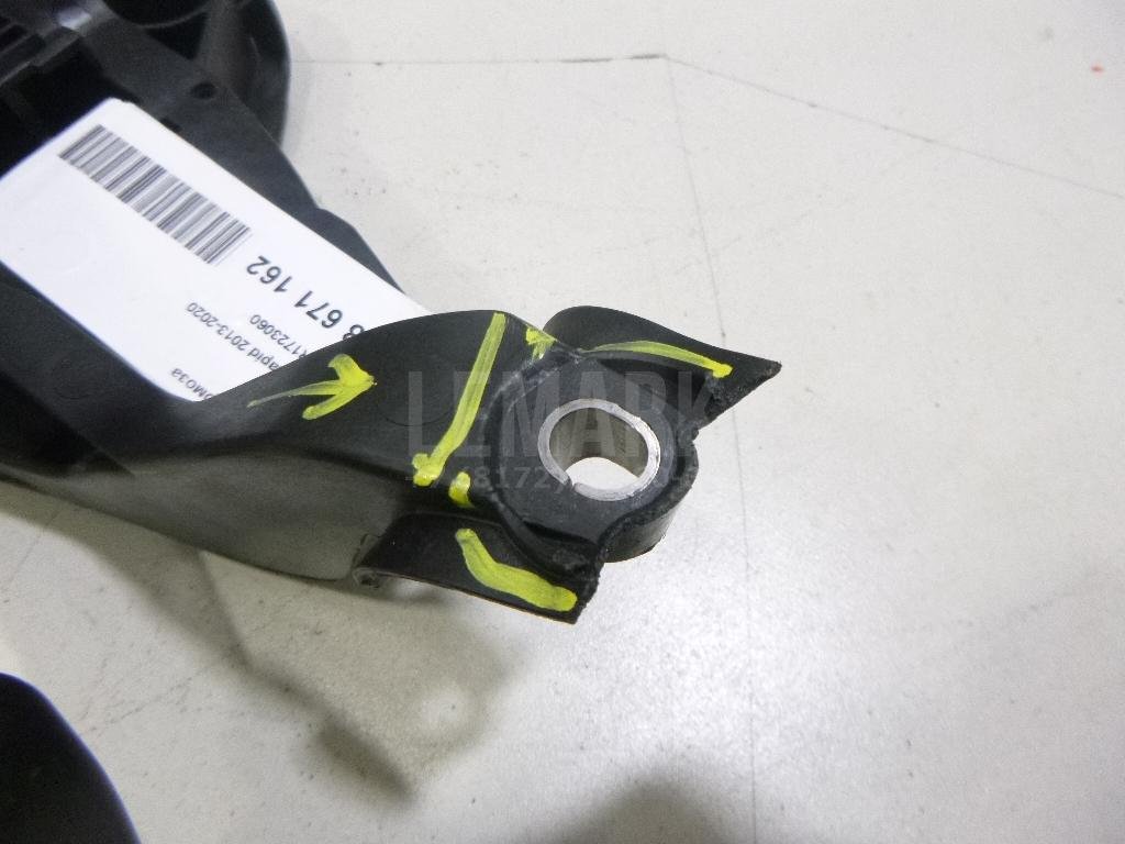 Педаль тормоза