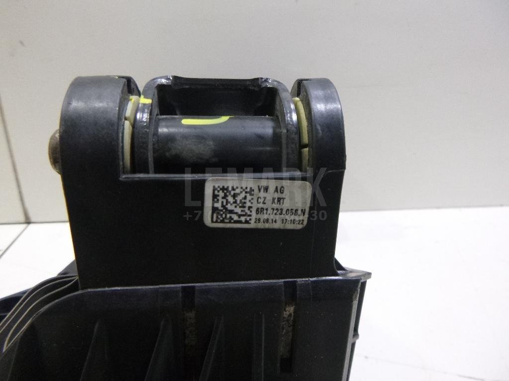 Педаль тормоза