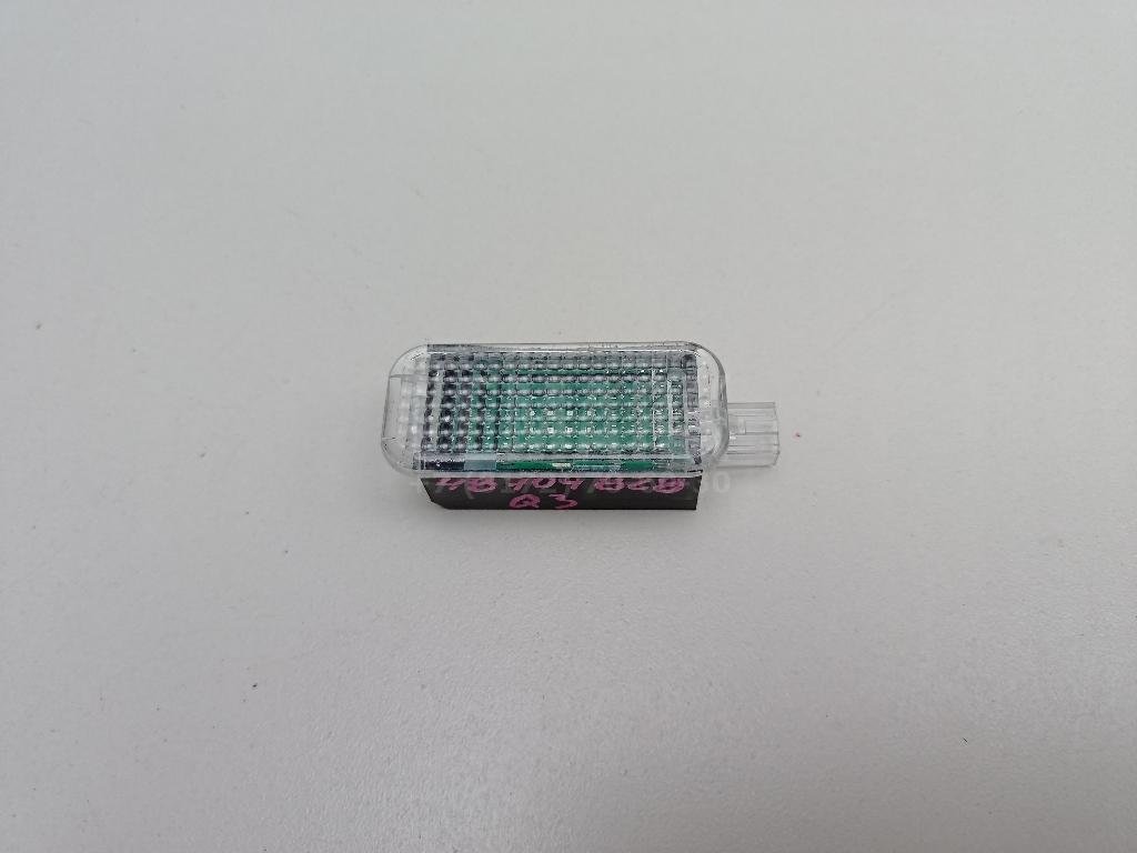 Плафон салонный для  Audi A3 [8PA] Sportback 2004-2013