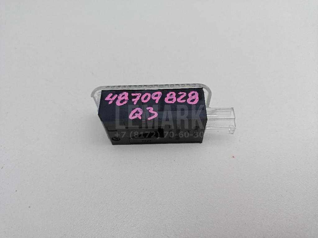 Плафон салонный для  Audi A3 [8PA] Sportback 2004-2013