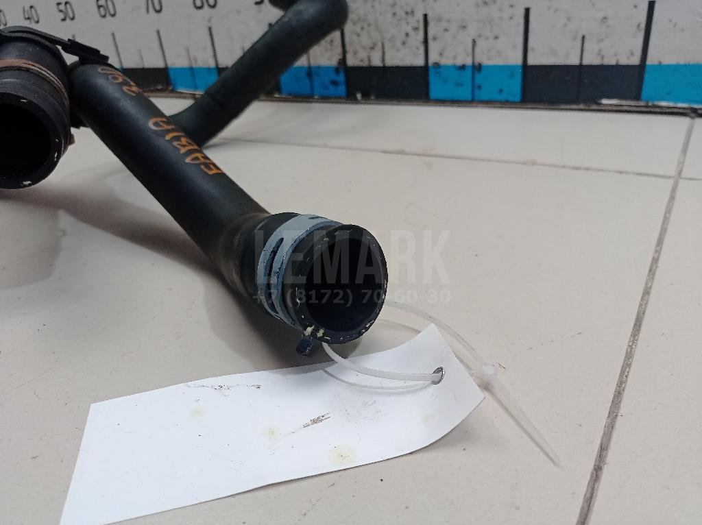 Патрубок радиатора