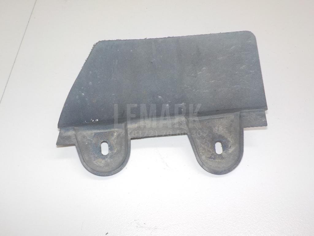 Брызговик задний правый