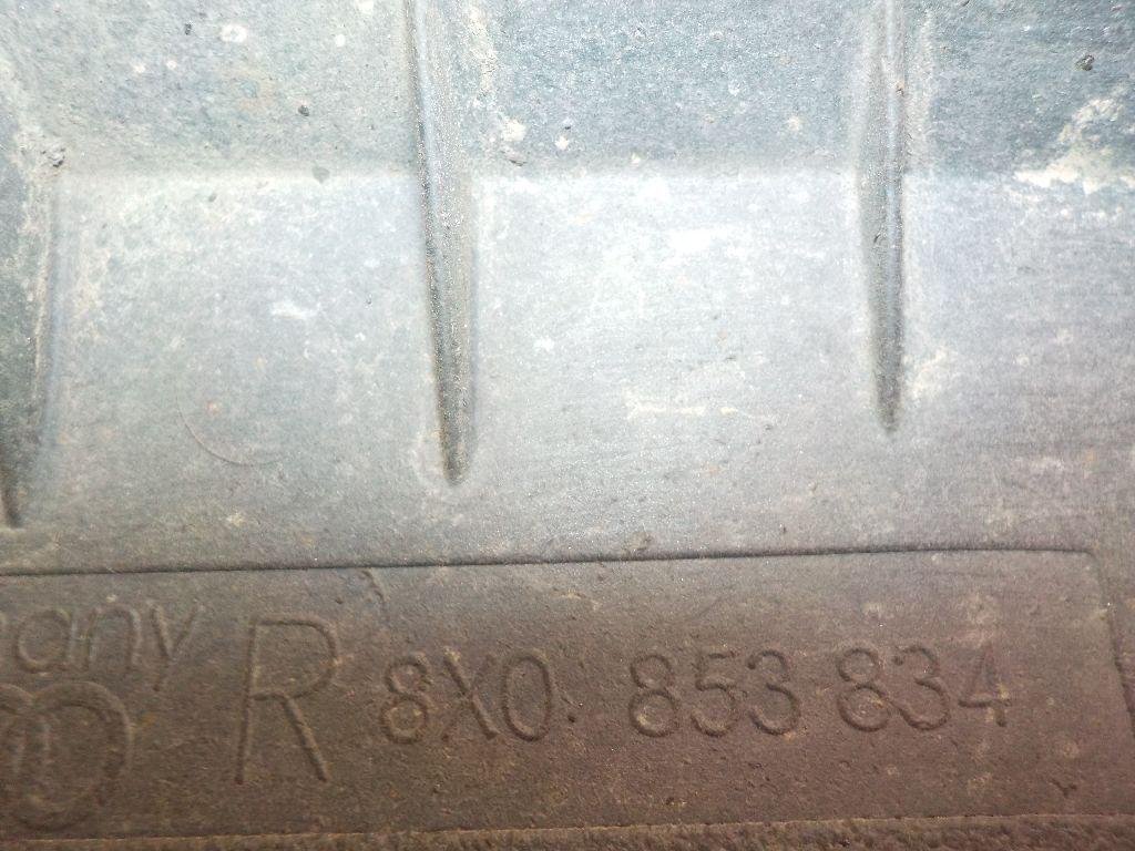 Брызговик задний правый