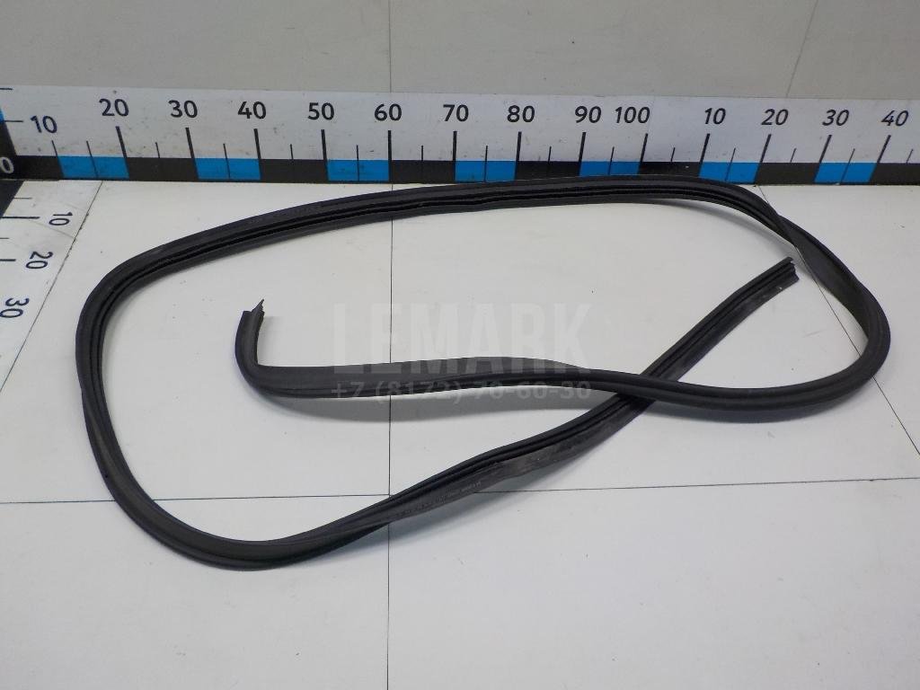 Уплотнитель багажника