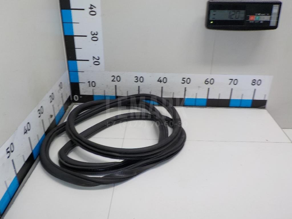 Уплотнитель двери