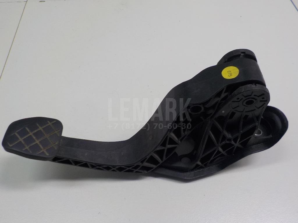 Педаль сцепления