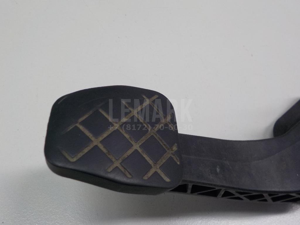 Педаль сцепления