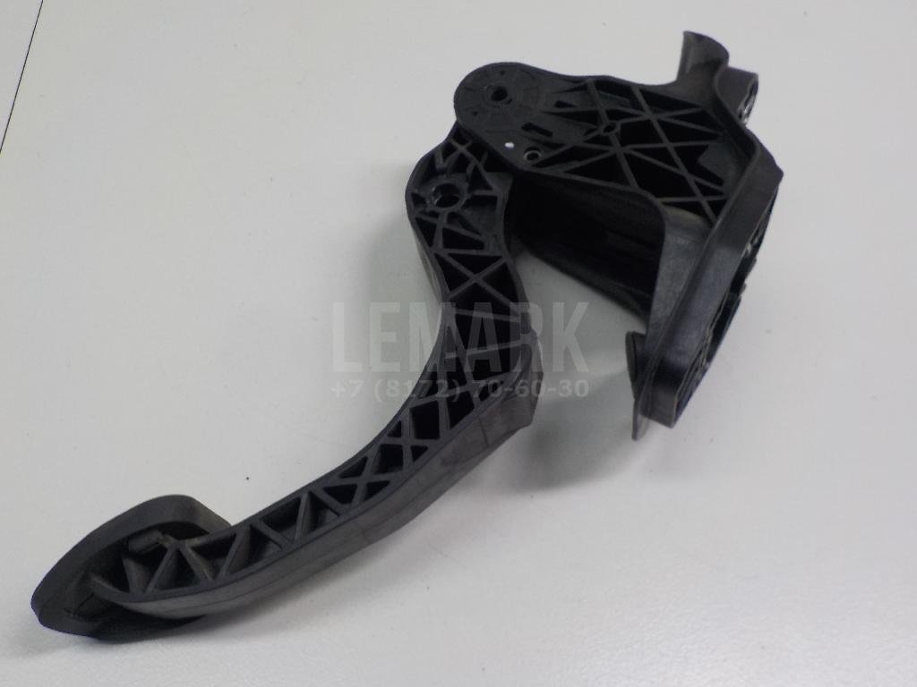 Педаль сцепления