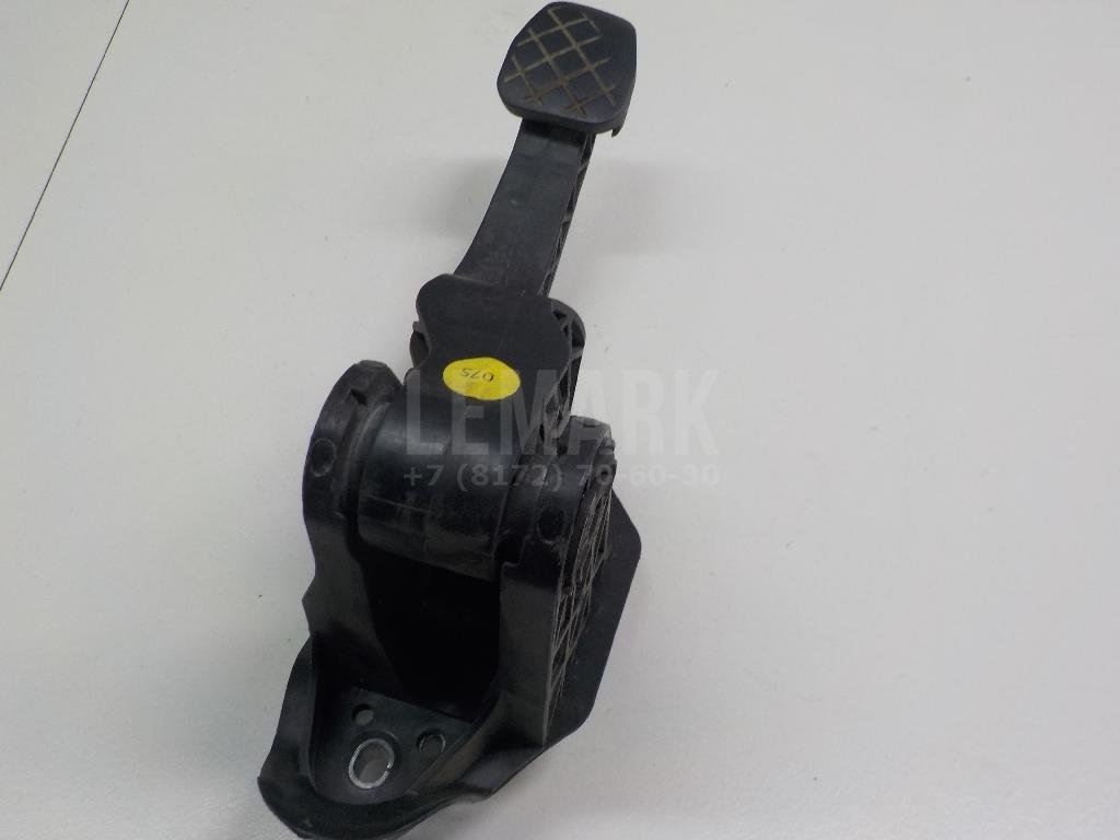 Педаль сцепления