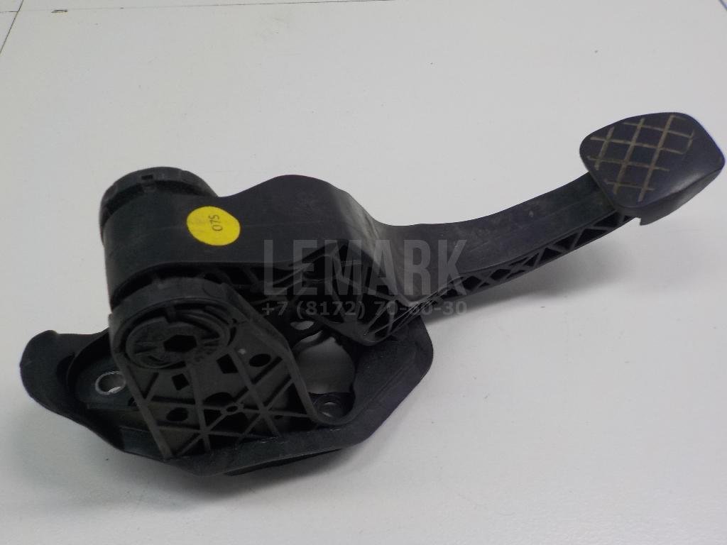 Педаль сцепления