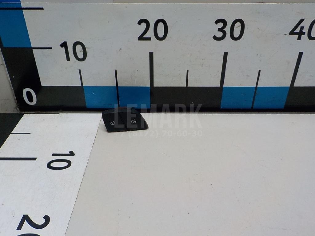 Кнопка центрального замка