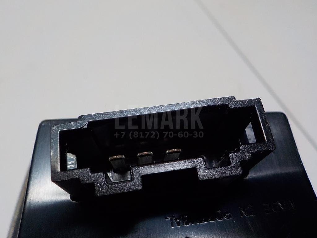 Фонарь задний внутренний левый